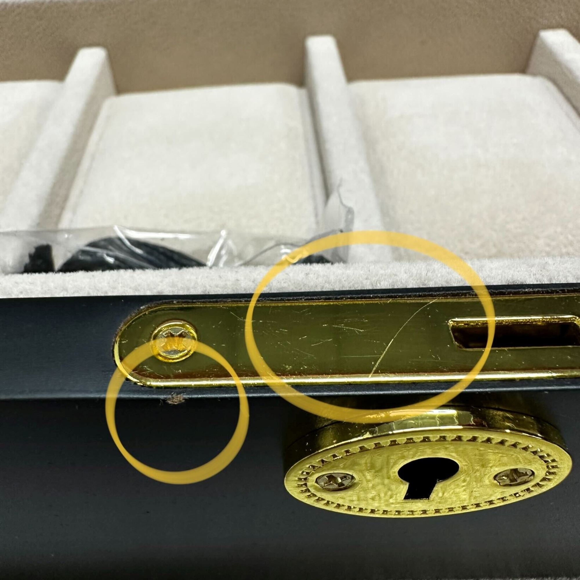 Seconds - 6 Slots Wooden Watch box with glass window Seconds Clinks 